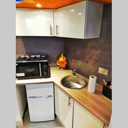 Appartamento Cute & Cosy Loft-Style Studio Close To Beach Bournemouth Esterno foto