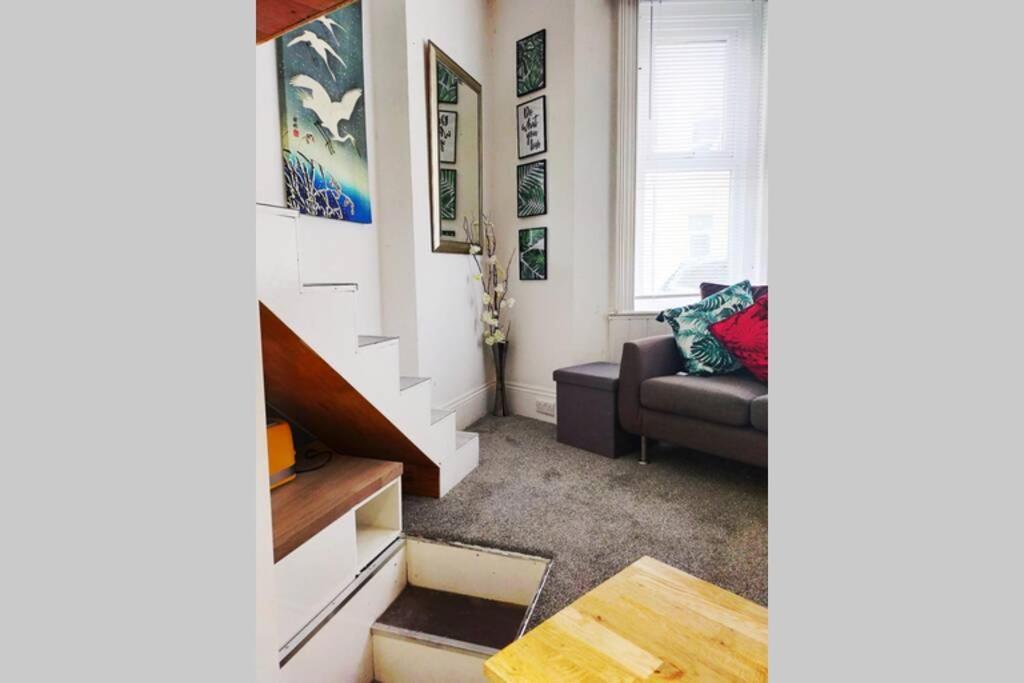 Appartamento Cute & Cosy Loft-Style Studio Close To Beach Bournemouth Esterno foto